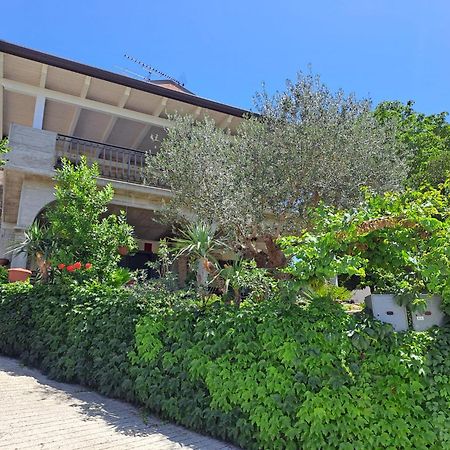 Appartamento Belvedere Roccascalegna Esterno foto